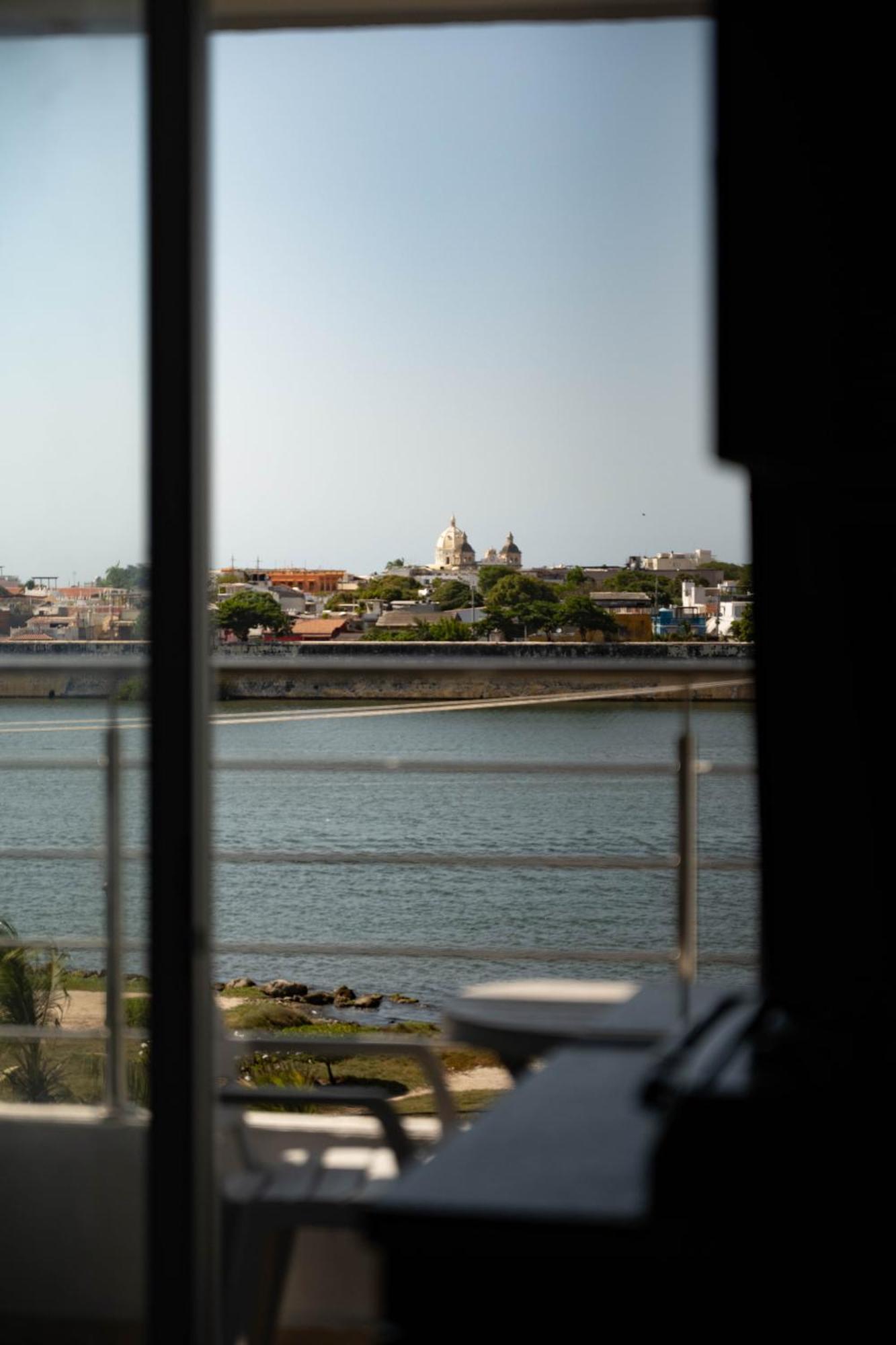 Bahia 79 Apartasuites Cerca Al Centro Cartagena Exterior photo